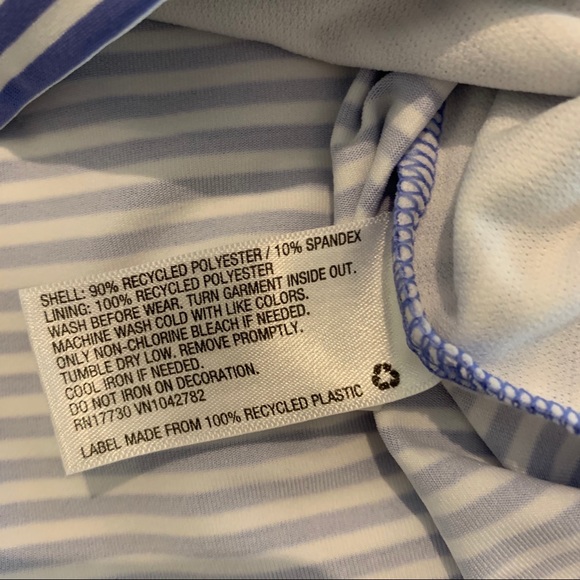 CAT & JACK GIRLS RASH GUARD LAVENDER/WHITE - Picture 3 of 4